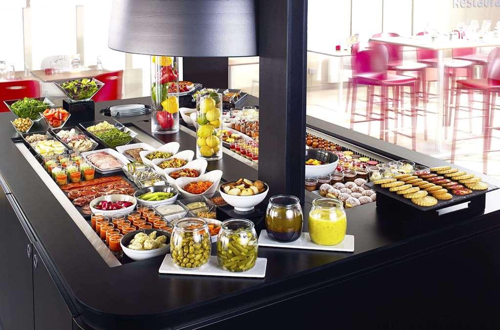 Kyriad Chateauroux - Saint-Maur Restaurant photo